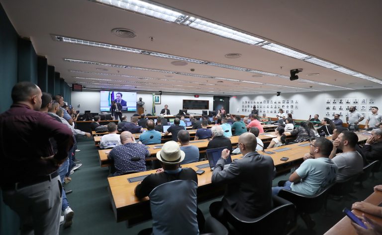 Motoristas de aplicativo compareceram ao debate na Comissão de Legislação Participativa Fonte: Agência Câmara de Notícias