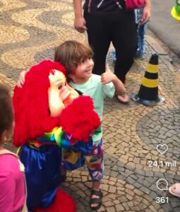 O mini-Fofão e a carreta furacão