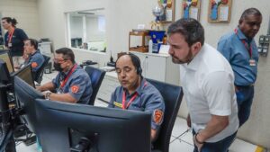 Fábio Novo em visita à SPTrans buscando solução pro transporte de Teresina