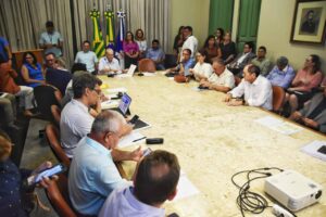 Reunião de Silvio Mendes com seus secretários