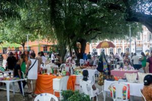 Feira na Praça