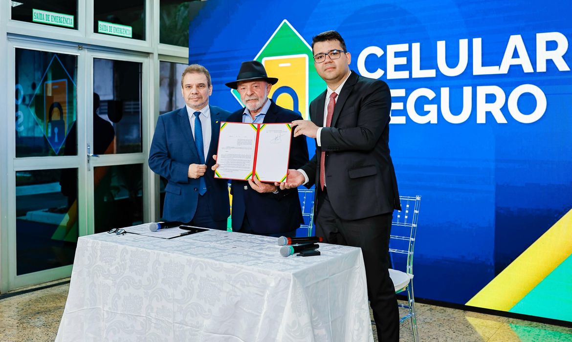 Ministro Wellington César, presidente Lucas e o secretário Nacional de Segurança Chico Lucas