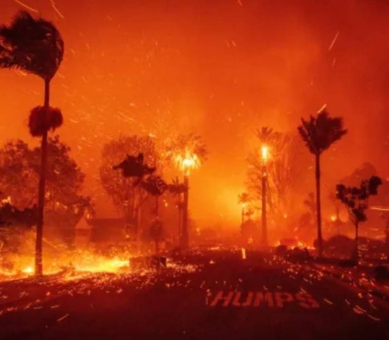 Focos de incêndio em Los Angeles, nos Estados Unidos