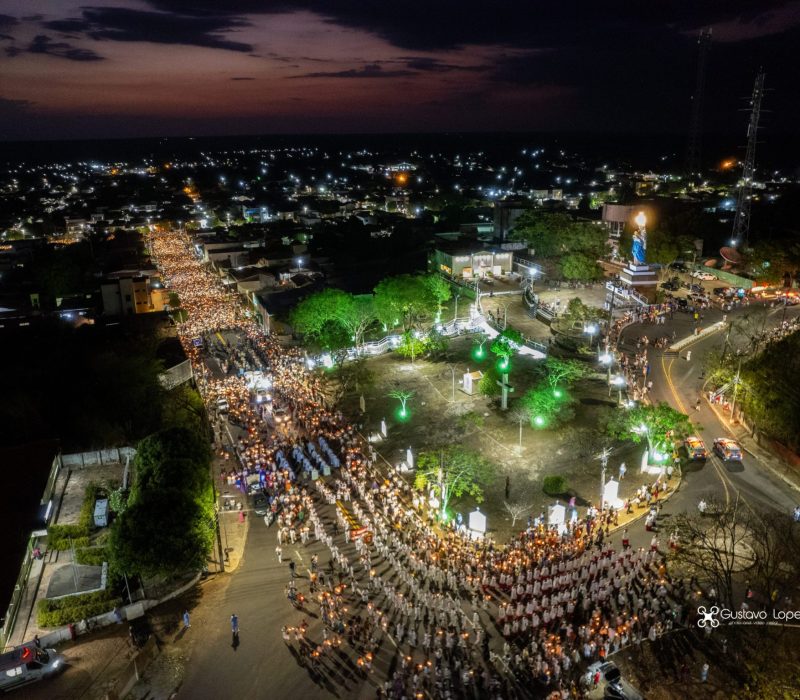 Procissão luminosa de Piripiri