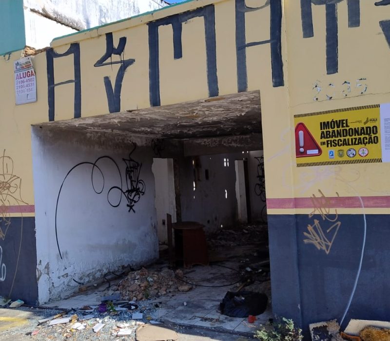 Prédio abandonado no Centro de Teresina