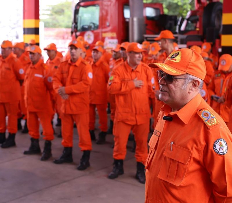 large_equipamentos_bombeiros2_b98c488d3c